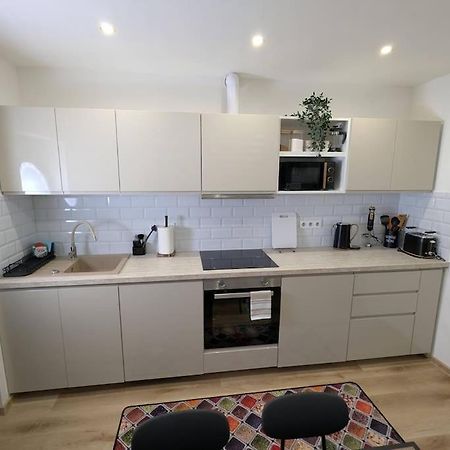Cool Apartment Znojmo Ngoại thất bức ảnh