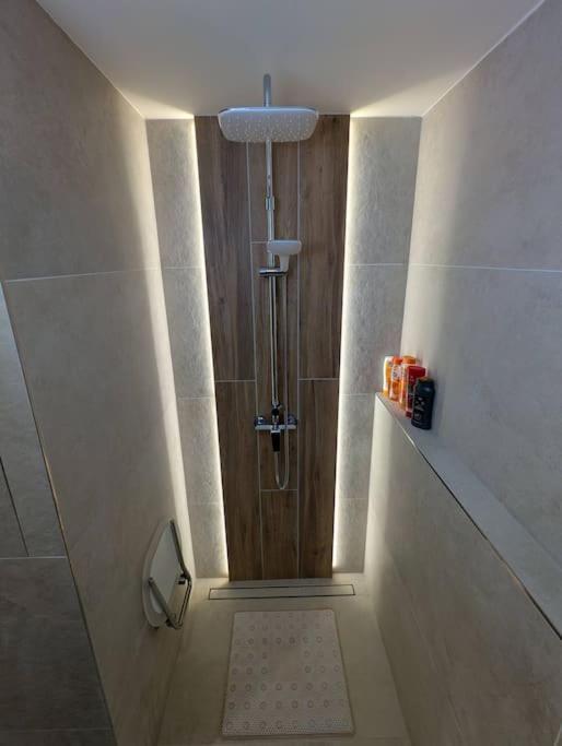 Cool Apartment Znojmo Ngoại thất bức ảnh