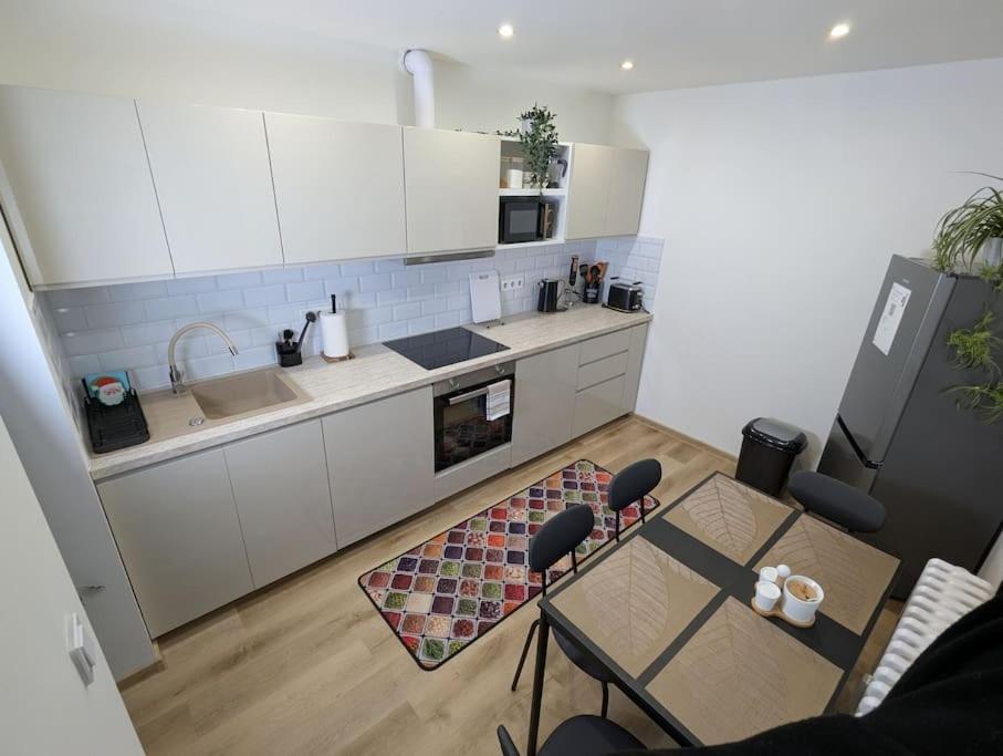 Cool Apartment Znojmo Ngoại thất bức ảnh