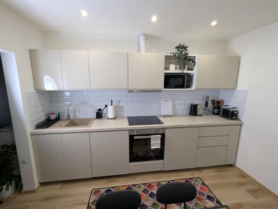 Cool Apartment Znojmo Ngoại thất bức ảnh